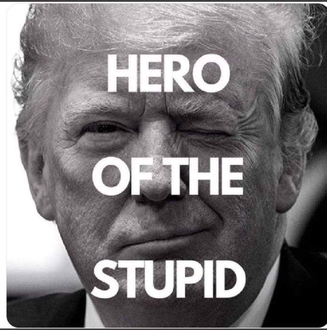 trumplostbiggly's tweet photo. @LightBoxNews @ReaIIyAmerican1 U retards believe anything on the internet lol https://t.co/nEajXBTfYs