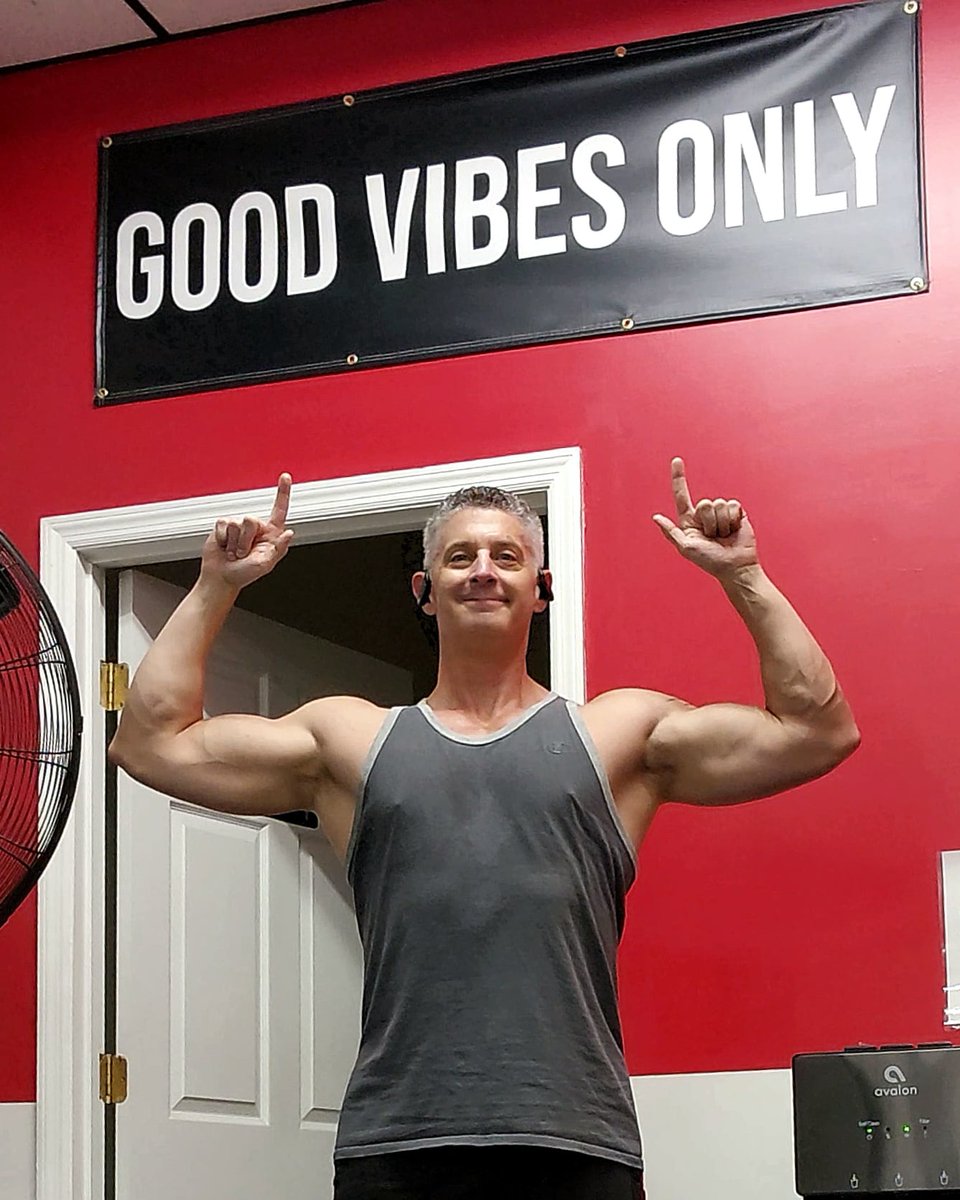 KetoingLife's tweet photo. Reminder: Focus on the good and let go of the bad.  Feed what you want to grow, and starve what you don't. 👌

#MindsetMatters https://t.co/gTJIb65puL