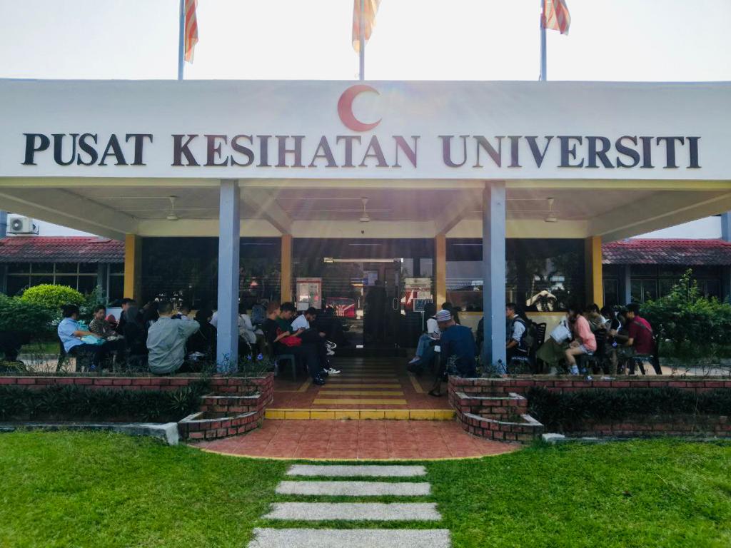 pkuupm's tweet photo. Assalammualaikum wbt &amp; Salam Sejahtera.
Warga Pusat Kesihatan Universiti mengucapkan selamat datang kepada semua pelajar baharu prasiswazah dan pasca siswazah bagi sesi 2023/2024.
Bermula 2 Oktober 2023, PKU melaksanakan pemeriksaan kesihatan kepada pelajar antarabangsa bagi https://t.co/YJ9cJFdP8a