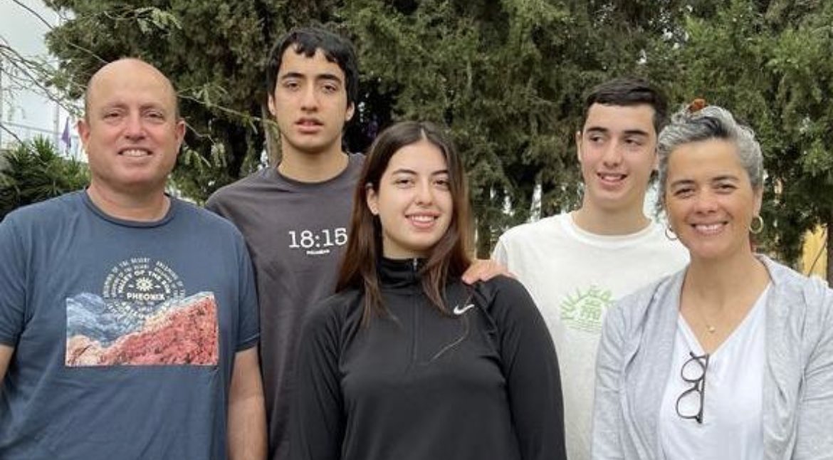 This is the Kutz family: Aviv, Livnat, Rotem, Yonatan & Iftach. On Saturday they planned to fly kites in a kite festival the father Aviv organizes every year near the Gaza fence, as a message of peace to their neighbors. Their charred bodies were found in the safe room of