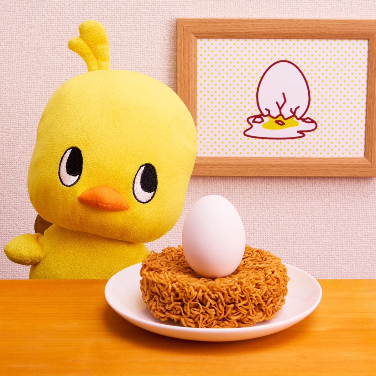 たまごなんて簡単に立ちますよ。 #コロンブスデー