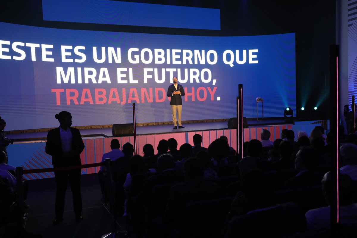 OGTICRDO's tweet photo. Celebramos un hito fundamental: el lanzamiento de la Estrategia Nacional de Inteligencia Artificial #ENIA, un paso hacia un futuro lleno de innovación, progreso y un desarrollo sin igual. 🇩🇴💡 https://t.co/PSu1B17Wbv