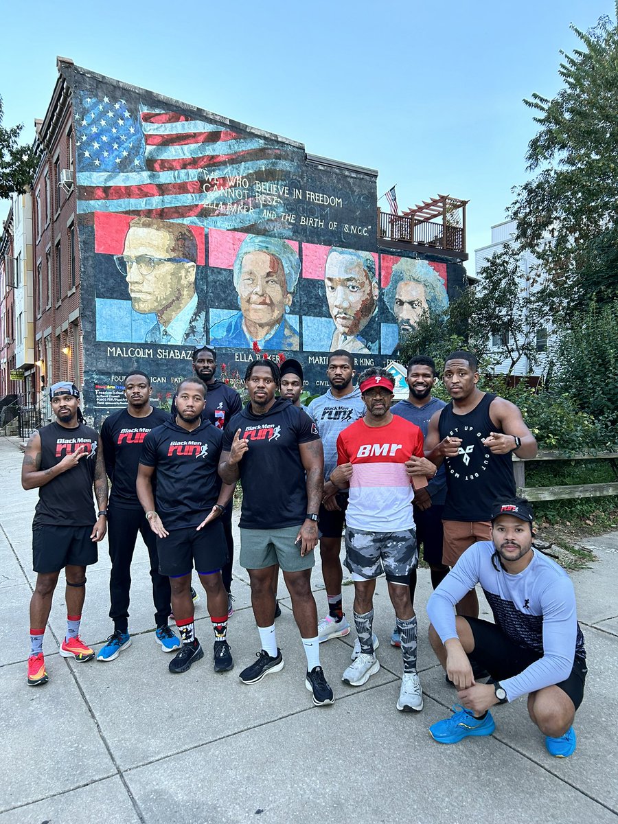 BMR_PHL's tweet photo. Another great group run &amp; fellowship tonight for the Philly Chapter. We decided to take one of our throwback classic routes through North Philly. Shoutout to all the bro’s who took time out to join us tonight!! #BMRPhilly #HealthyBrotherhood https://t.co/ymTdIS5KSF