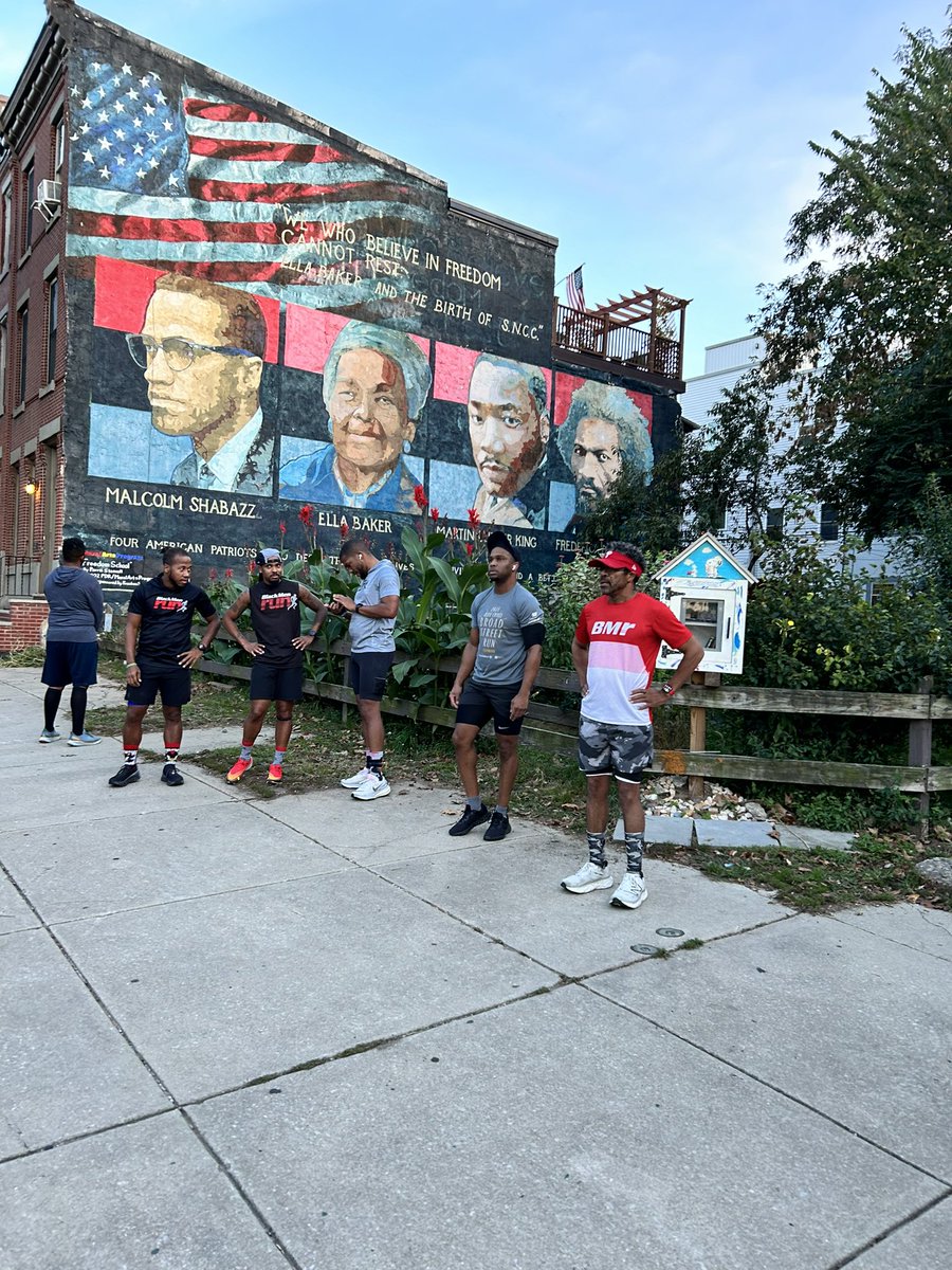 Another great group run & fellowship tonight for the Philly Chapter. We decided to take one of our throwback classic routes through North Philly. Shoutout to all the bro’s who took time out to join us tonight!! #BMRPhilly #HealthyBrotherhood