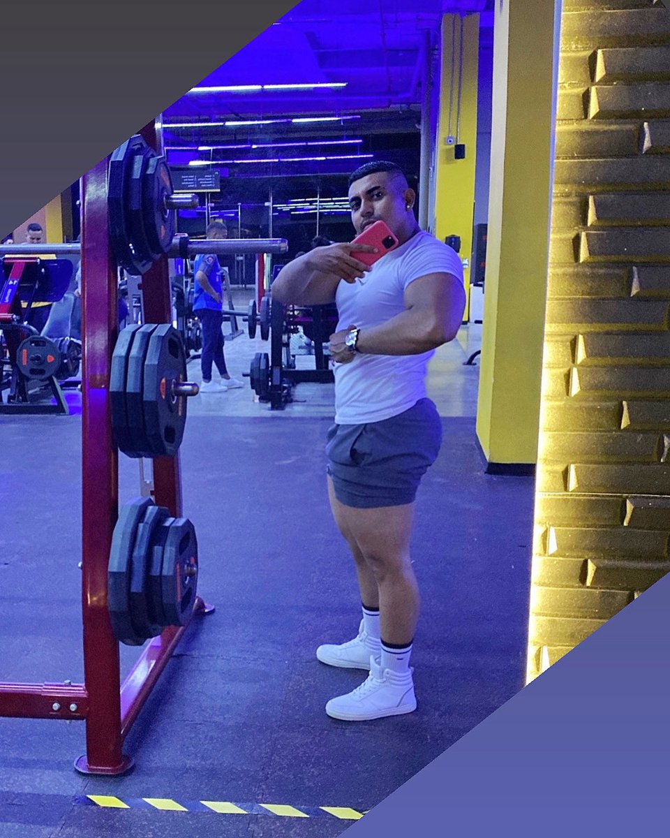 🦵🏾🍗💪🏾📸

#gym #gymmotivation #gymaddict  #muscle #bodybuilding #lifestyle #gymlife #blackmen #blackguy #fitness #fitnessmotivation #model #top #instagood #instapic #followers #follow4like #smartfit #smarfitcolombia