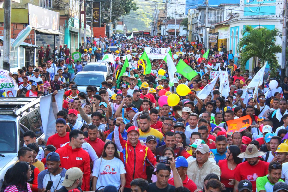 La parroquia San Juan de los Morros del municipio Juan Germán Roscio Nieves en el estado Guárico, se llenó de la energía y la alegría de la juventud guariqueña que hoy está más organizada y consciente de su protagonismo en el futuro de la Patria. ¡Reciban mi abrazo caluroso