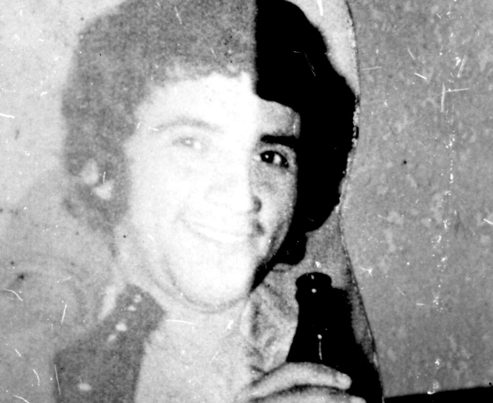 RadioUmbral's tweet photo. 12 de Octubre de 1973 es detenido Oscar Lucero Aldana  23 años, casado, pintor y obrero, en su domicilio por  Carabineros
Su cuerpo aparece en la carretera General San Martín y la causa de muerte heridas a bala cráneo encefálica con salida de proyectil
No Olvidamos 
No Perdonamos https://t.co/aTRJMRqjce