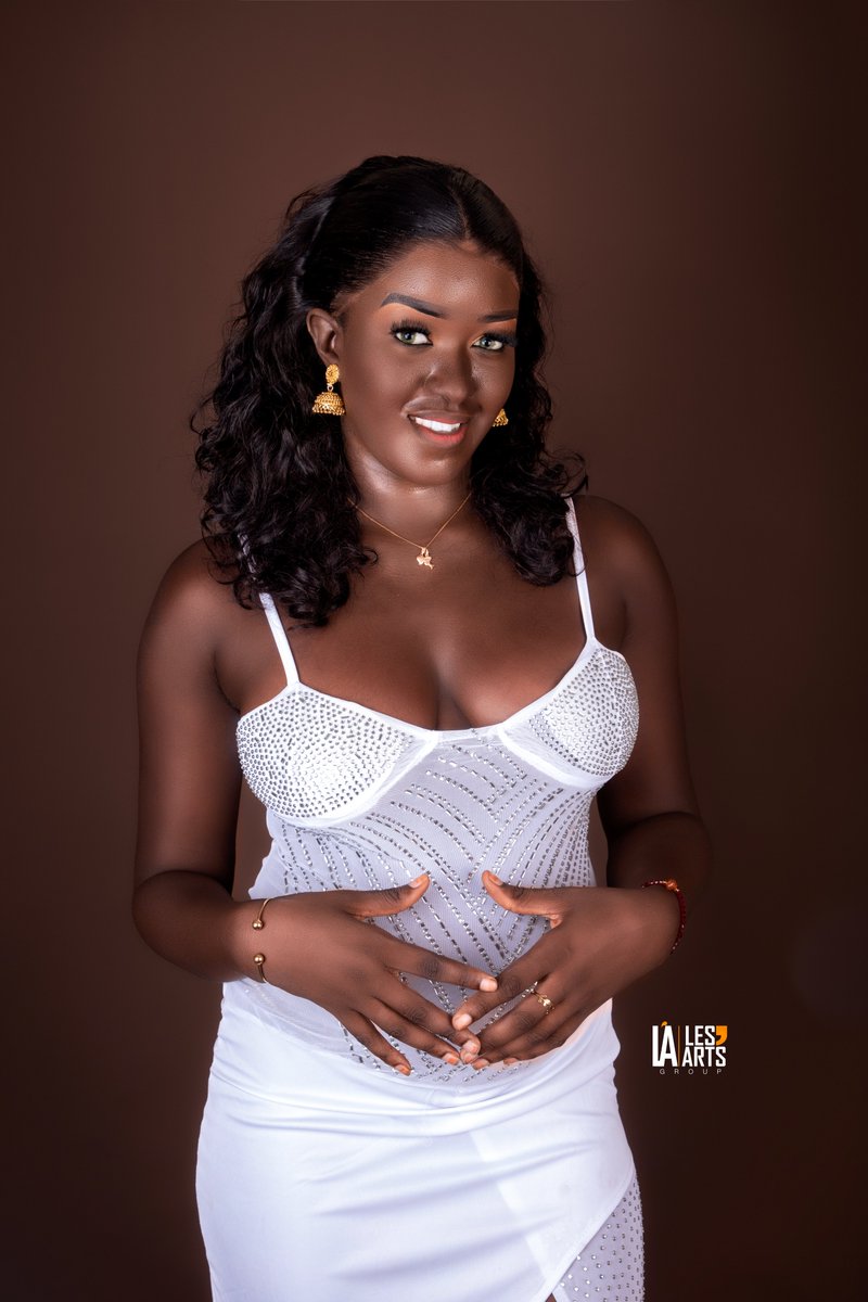 lesart_group_df's tweet photo. Nous tenons à remercier cette femme magnifique d'avoir partagé son charme, son élégance et sa grâce avec nous. Sa présence a illuminé l'objectif et nous a permis de capturer des moments magiques, figés dans le temps, pour toujours. https://t.co/3VsWJey0Rb