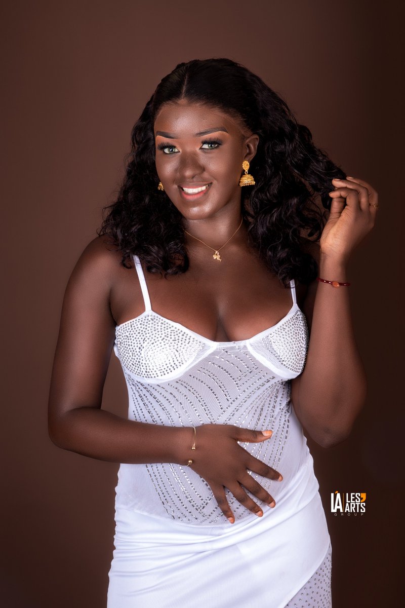 lesart_group_df's tweet photo. Nous tenons à remercier cette femme magnifique d'avoir partagé son charme, son élégance et sa grâce avec nous. Sa présence a illuminé l'objectif et nous a permis de capturer des moments magiques, figés dans le temps, pour toujours. https://t.co/3VsWJey0Rb