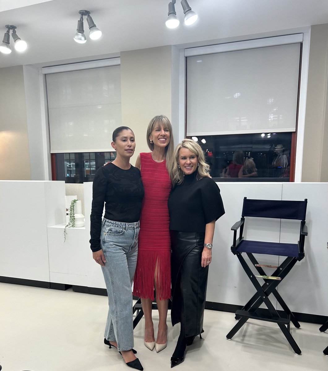 Fantastic live ⁦⁦@glossyco⁩ podcast discussion on Resetting + Redefining what SEXY means for ⁦⁦@HerveLeger⁩ brand via ⁦@OchsMichelle⁩ + Melissa Lefere-Cobb ⁦@JillManoff⁩