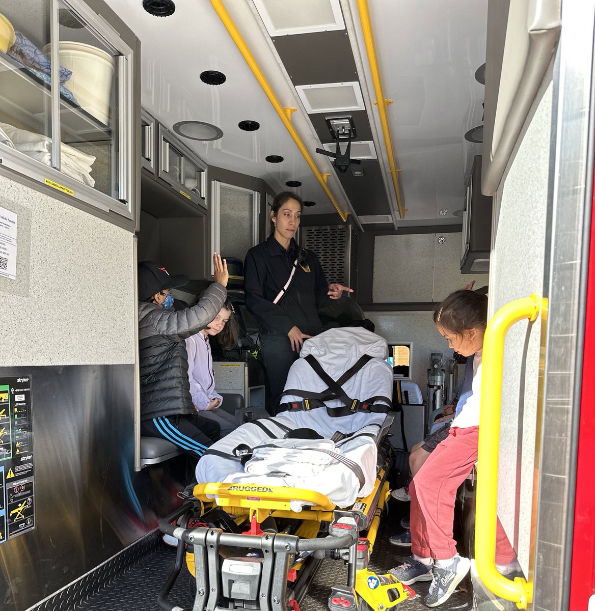 Meg Flajser tweet media