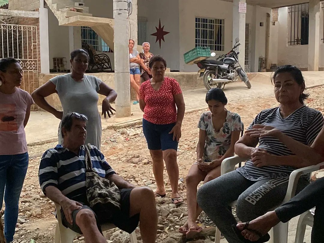 Localidad2_SMR's tweet photo. ¡De esta manera trabajamos los Gobiernos del Cambio!

Escuchamos permanentemente las comunidades, acordando tareas y compromisos para buscar e implementar soluciones y estrategias en la construcción del territorio. https://t.co/0gWFhz7G2z