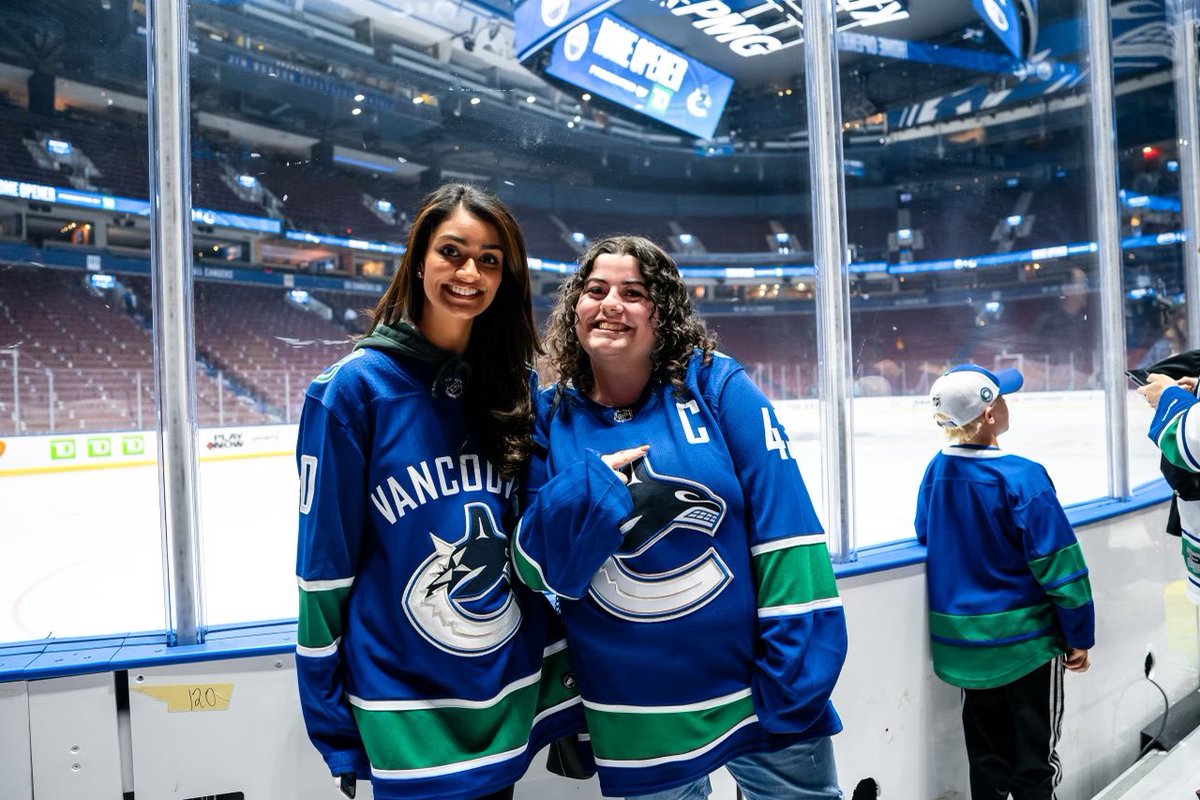 Canucks's tweet photo. The party’s getting started. 🎉 https://t.co/7SSeyN83Pq