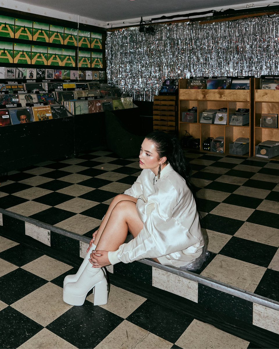 iamlaurenmusic's tweet photo. MY FIRST EVER US MAG COVER OMG😭😭😭😭 @euphoriazine THANK YOU SM !!!!! 💙🥹 Full interview here https://t.co/vr4Oas9T2Q https://t.co/PdLHt530ch
