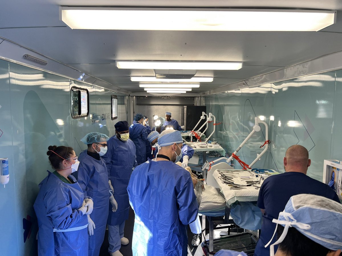 *beep beep* The @bsc_urology mobile lab pulled into @UCSFUrology today for resident simulation training! Thank you @ben_breyer @jplindseyii @DBBayneMD for teaching AUS, Male Sling, & IPP procedures