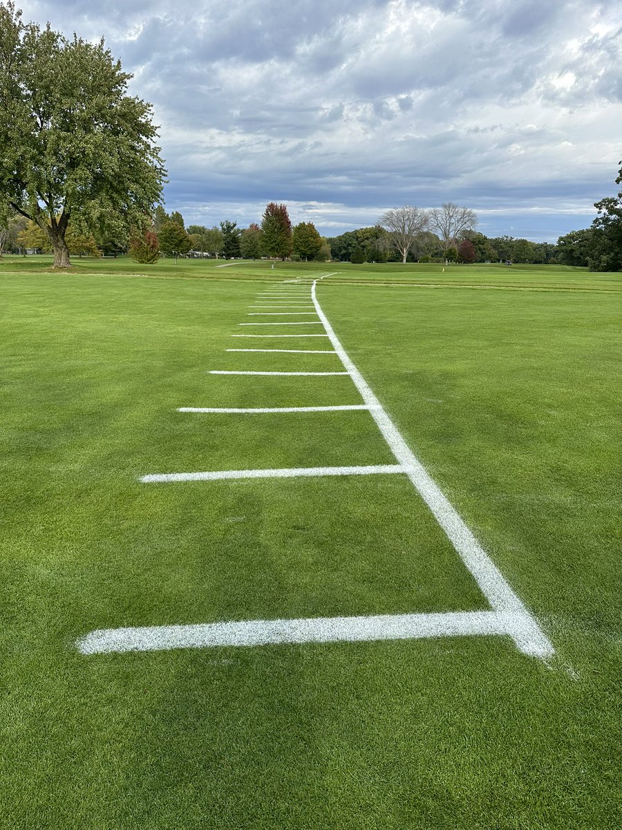 In the words of Doug Sand (‘85), “There’s no better sight than white paint on a golf course.”
#crosscountry #Interrregional
