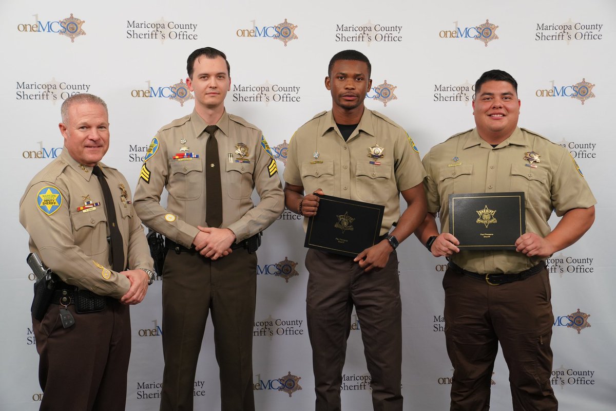 mcsoazespanol's tweet photo. Please join us in congratulating Lateral 
Detention Class 982A on their graduation from the MCSO lateral Detention Academy. We applaud their dedication to continuing their careers in public service with MCSO https://t.co/0oHYh7tcbj