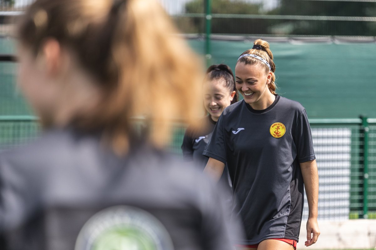 NewhavenLadies's tweet photo. ⚽️🔴🟡 RESULT!

It’s all smiles at The Trafalgar Ground as The Dockers make it 8 League wins out of 8.

The game ended 3-0 against Eastbourne United. 

Goal scorers; G.Cook, Evans and Collinson. https://t.co/TK7LXgCLUW