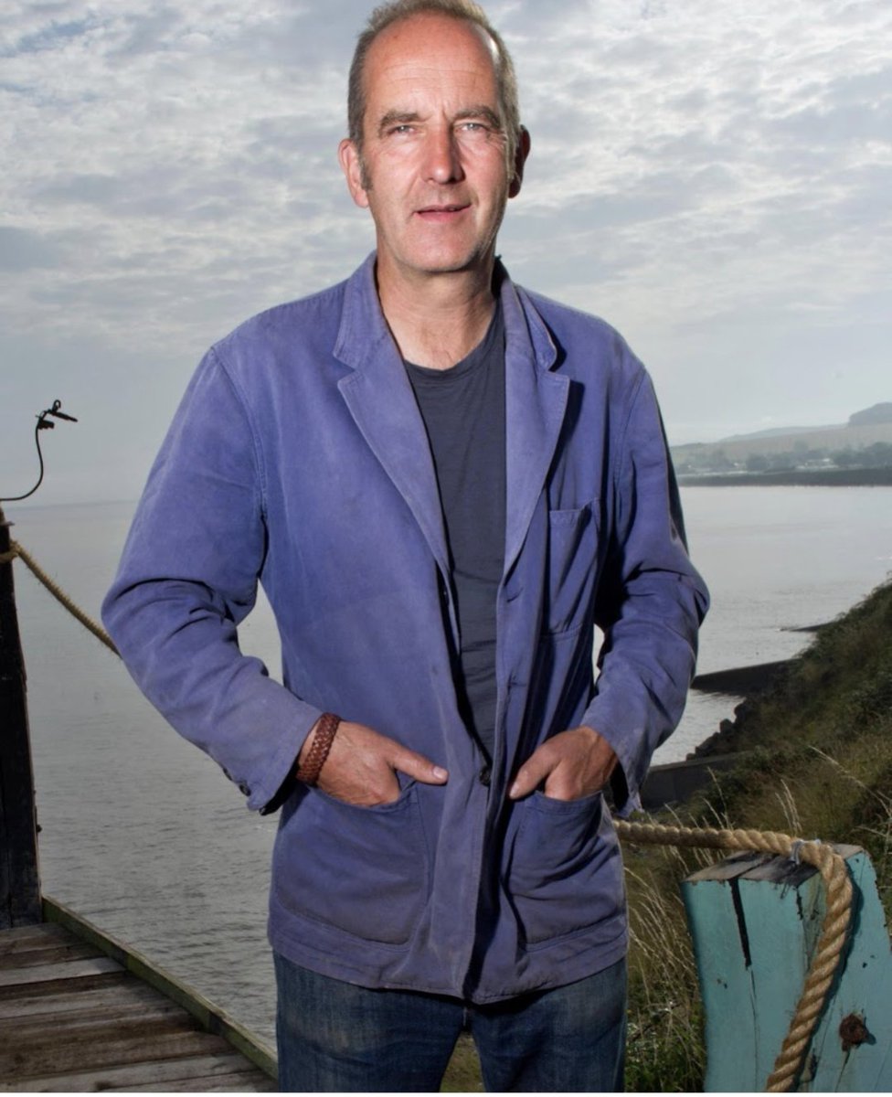 BoredClaud's tweet photo. @Kevin_McCloud would you mind sharing where this jacket is from? Thank you. https://t.co/EgOxLWvwBH