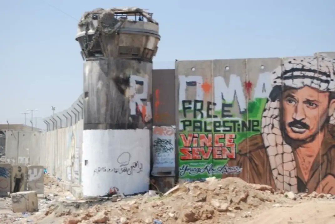 BastonersQuico's tweet photo. Palestina, terra d'acollida durant la Brigada bastonera del 2009, està sent assetjada, bombardejada i maltractada altre cop per l'estat opressor i colonitzador d'Israel, i sota el vistiplau de la comunitat internacional. 
Ara i sempre, 
#FreePalastine ! #FreeGaza ! https://t.co/EyvPaJPPVR