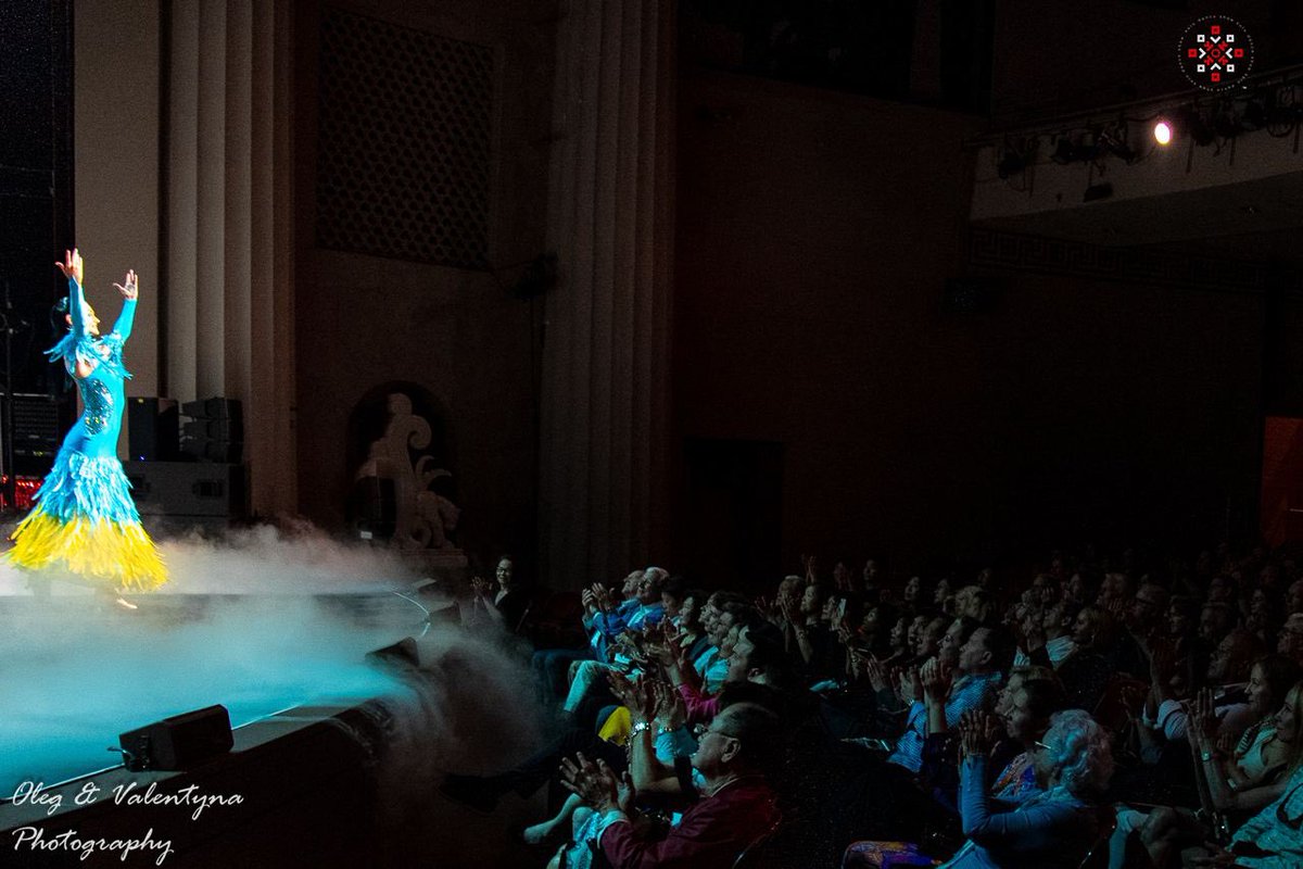 Kolodanceshow's tweet photo. A moment in time. 

Beautiful tribute to the city of Kyiv danced by @olenkabarna and @serhiy_averkov to KOLO’s original arrangement of Kyiv Song. 

Photographed by @olegkharch 

#waltz #kyivsong #kyivukraine https://t.co/J0pFIdSNgl