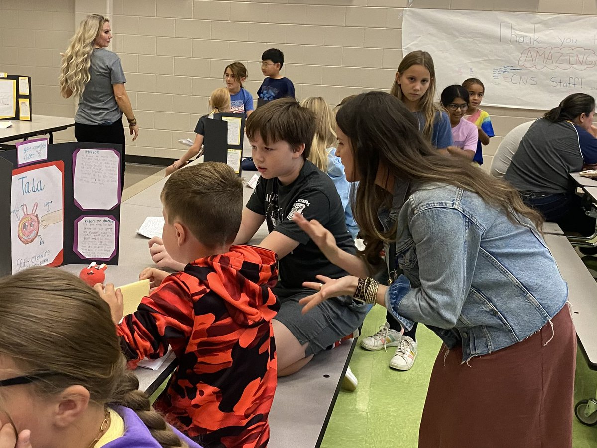 Kelly Looman tweet media