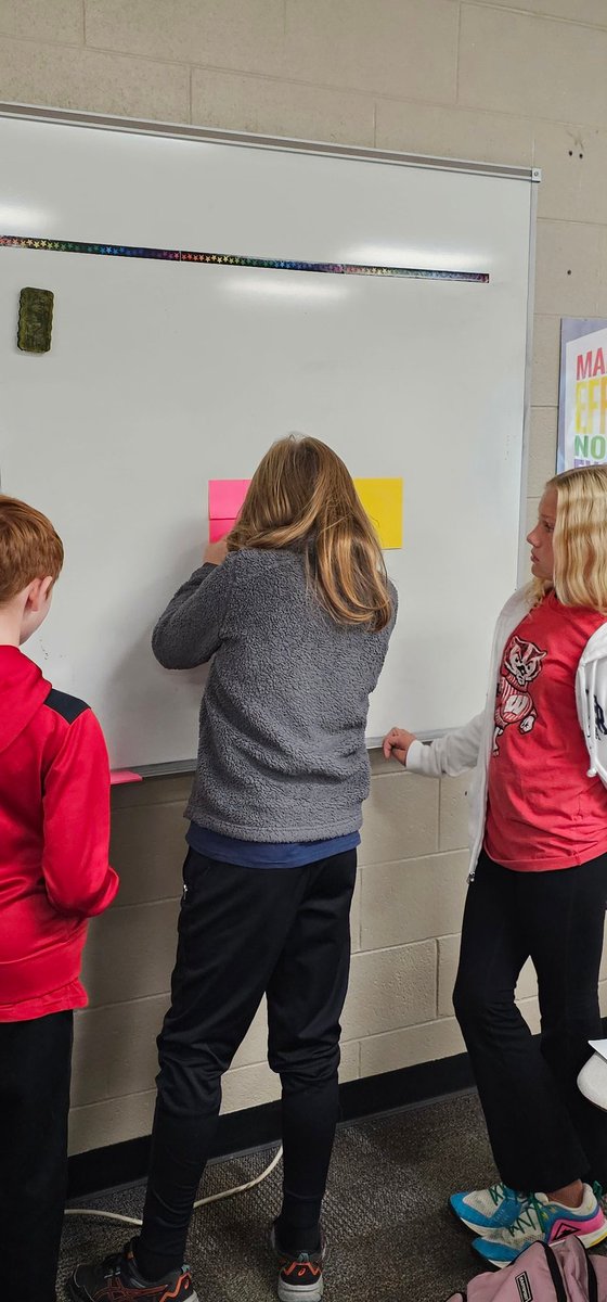 SparkSprunk's tweet photo. Students exploring area while learning to communicate using math vocabulary and stating clear ideas! #ETlearningignitED #ETCSD #ETMS https://t.co/uefBk97CUU