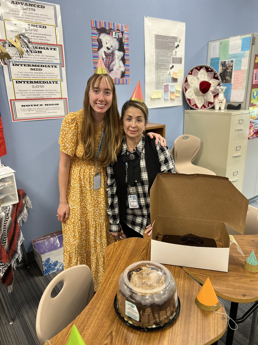 Profe_Wong's tweet photo. Celebrated Prof. Carrasco & Prof. Willey’s early birthday @ our LOTE Dept. Meeting!🥳🎉🎂
Thank you, Sr. Flores for German cake & Marcano for red velvet cake! DELICIOUS!🐾
Gracias, Okere for sharing your slides!
@PaetowHS #katyisdlote #phslote @Mrs_Pamela_Long #hocospiritweek https://t.co/G4RabAzWL7