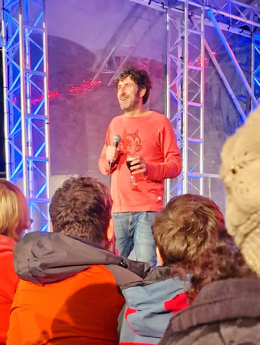 traceybegum's tweet photo. Open-air theatre, cold, blowy Autumn night, threat of downpours, microphone issues - but still, @watsoncomedian persevered. Superb! Thank you for a memorable first stand-up experience for my son. He's 13 &amp; would've loved a selfie if he saw you in the wild! #Greengage #Brum https://t.co/TaUzWz7czi