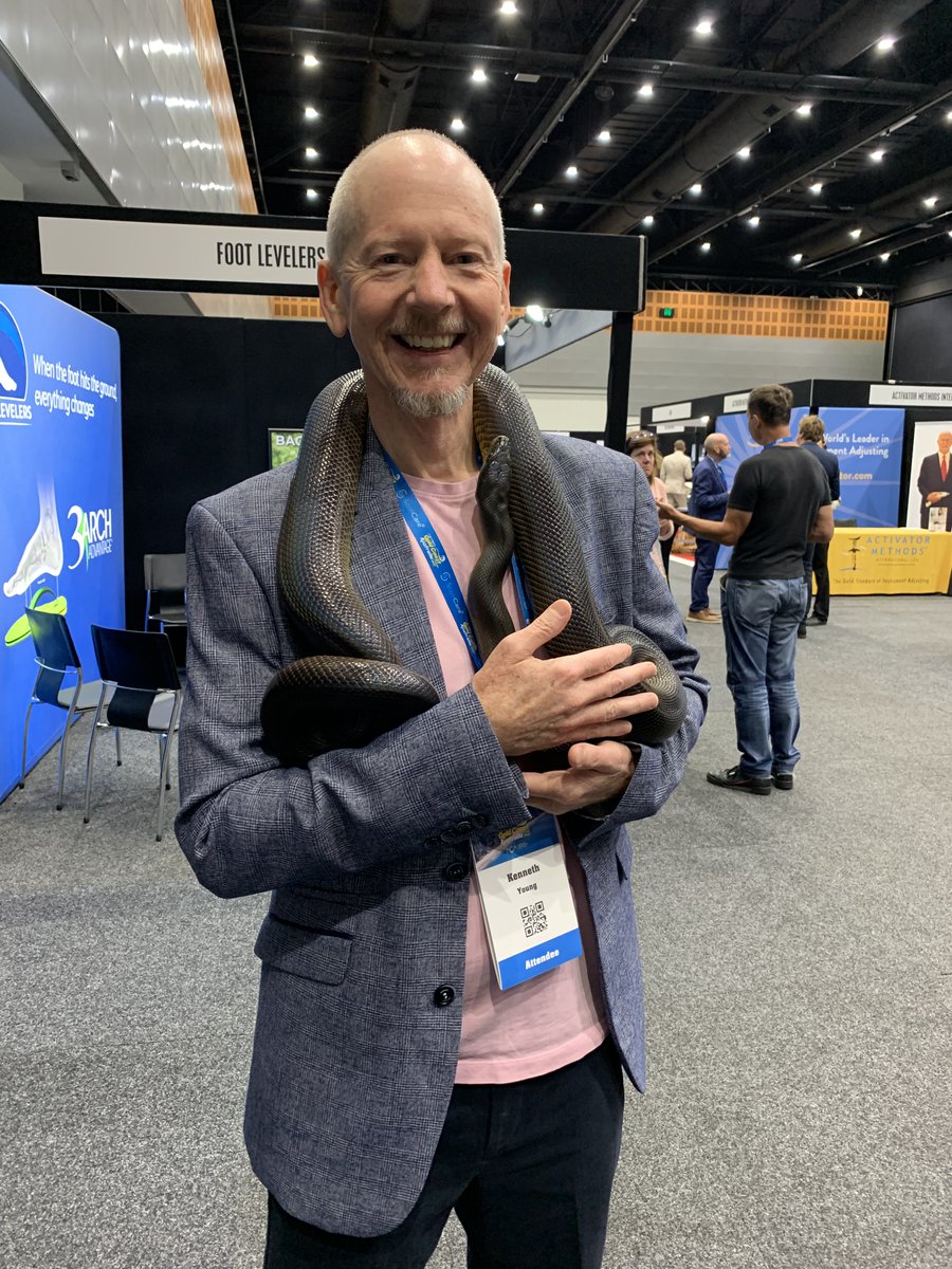 Gold Coast! Welcome reception for the World Federation of Chiropractic biennial conference! @mrdanielmoore @ Faye Deane @ Yi Kai Wong <a href="/Catherine_Chiro/">Catherine Quinn</a>   @ Tim Button @ water python