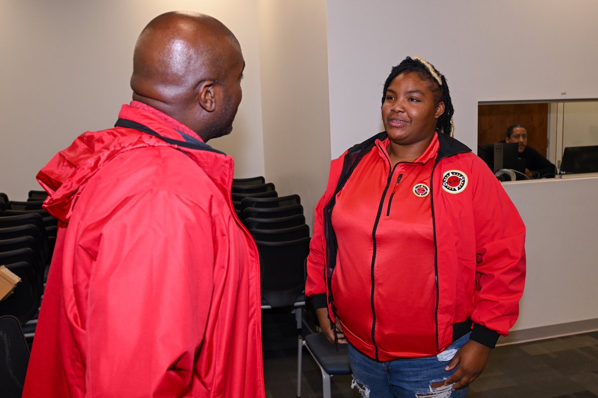 NFLonPrime's tweet photo. #TNFForGood joined @Chiefs legend Will Shields and City Year Kansas City to celebrate the Corps members who have rallied and worked hard to invest in Kansas City Public Schools. https://t.co/vJq8zS3329