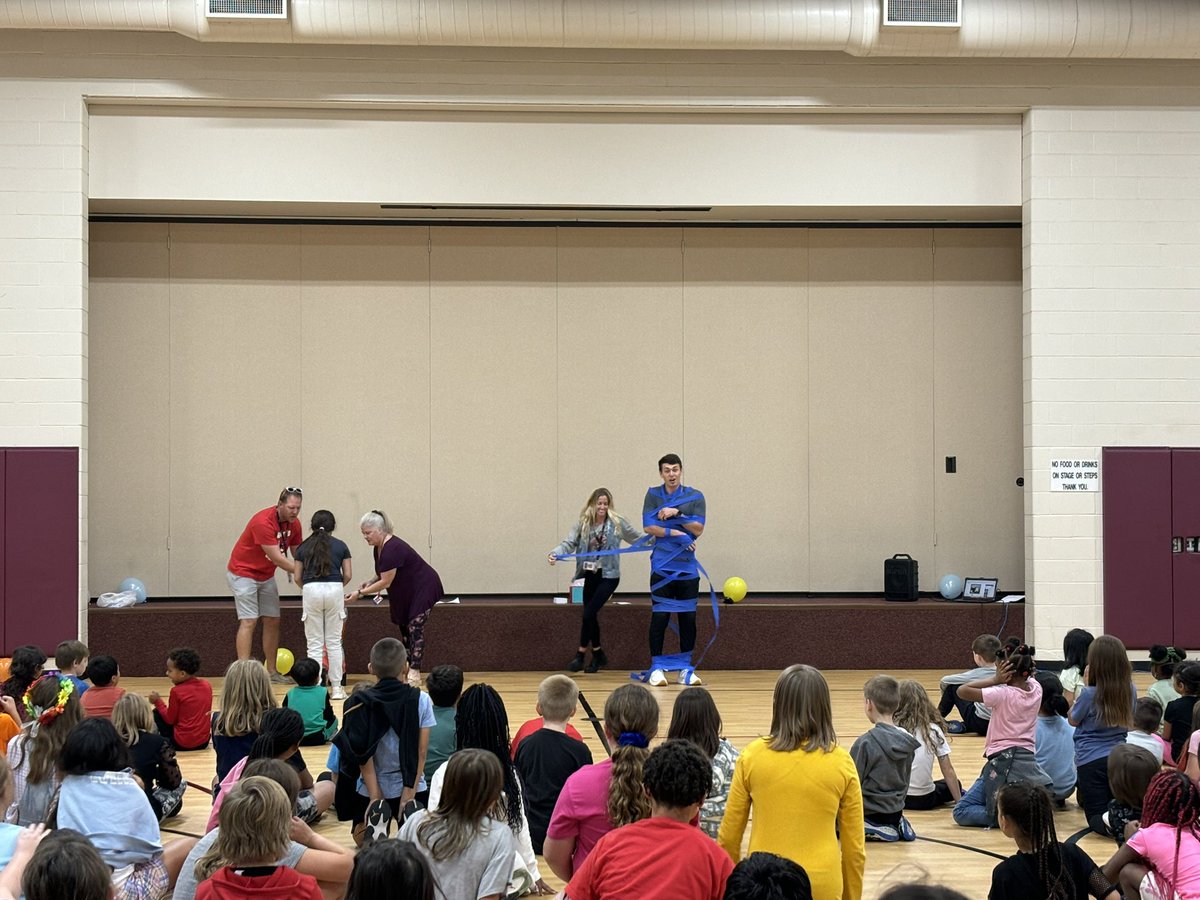 We had the best time celebrating an outstanding 1st quarter <a href="/_MerriamPark/">Amy Simeonov</a>! Shout out to our 6th grade teachers &amp; student leaders for planning an awesome assembly!