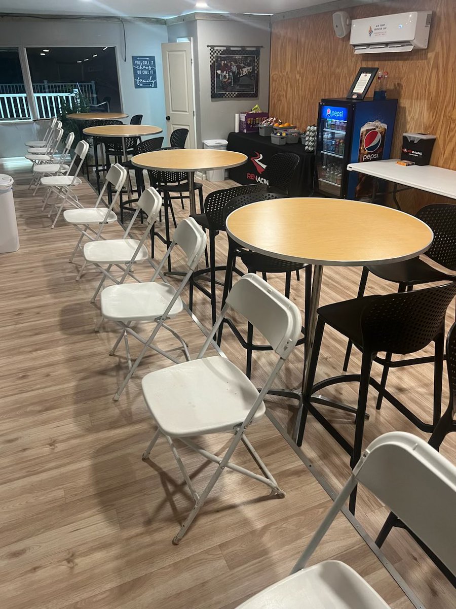 DaleJr's tweet photo. With the South Carolina 400 coming up I got a text from @FlorenceMSpdwy showing me their newly renovated suites. Pretty awesome to constantly see this local short track always improving. They are a proud member of NASCAR’s @AdvanceAuto Weekly Series and it shows. https://t.co/M9oLzAWVTT