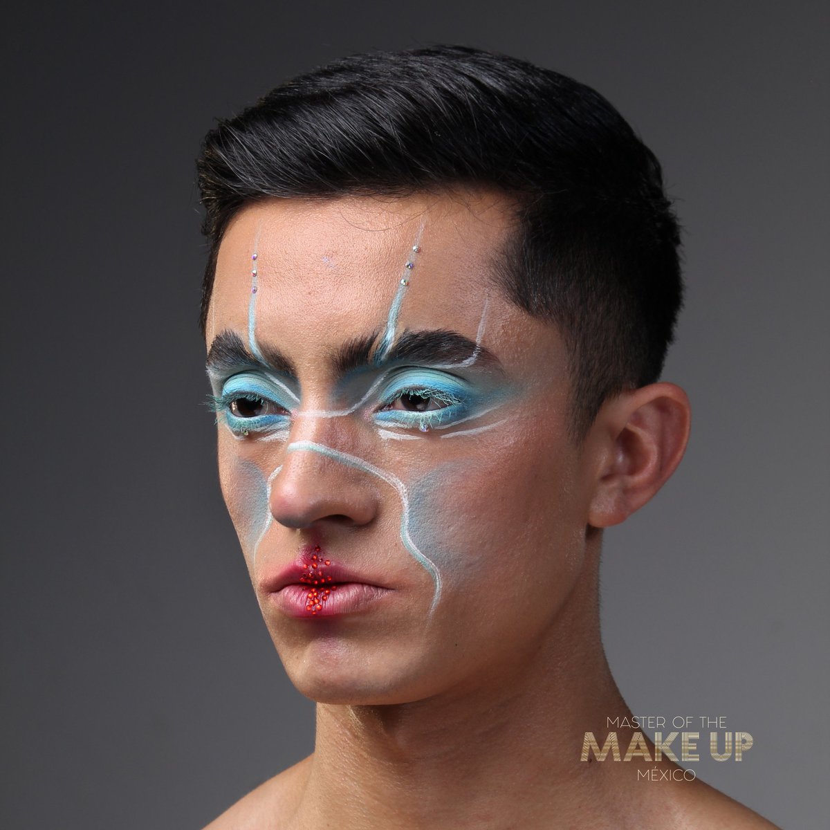 MasterMakeUpTv's tweet photo. 💄✨ Descubre el poder de la creatividad con cada pincelada. El maquillaje es el lienzo de tu expresión personal. ¡Ama el maquillaje y déjalo brillar! 💋 

#AmorPorElMaquillaje https://t.co/ueawhDyt4P