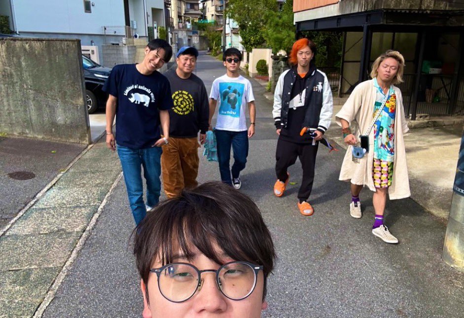 TO_umis2's tweet photo. 虫さんが撮る 集合写真 大好きだよ

 #東海オンエア
 #東海オンエア10周年 https://t.co/tb0ABNsQvg
