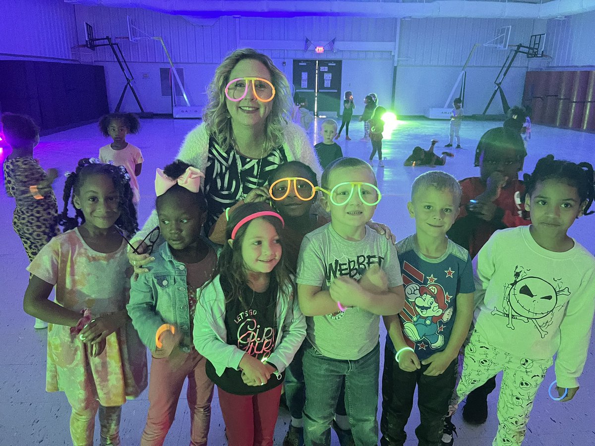 GLOW party fun to celebrate school attendance at Southside Elementary School! Our students had so much fun singing and dancing while enjoying the lights. Students were so excited and can’t wait to celebrate again next month. Makes them want to come to school! @Din_CoSchools