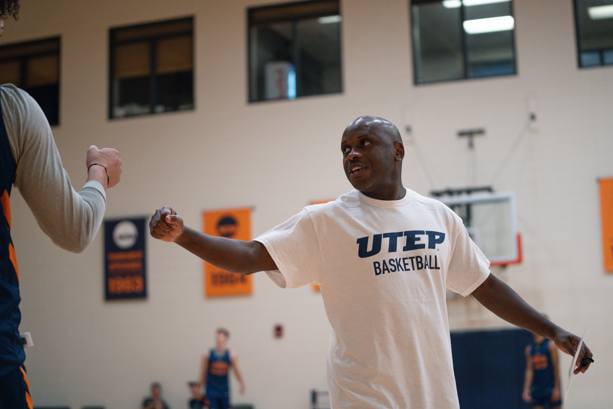 Earl Boykins at Eastern Michigan : r/sports