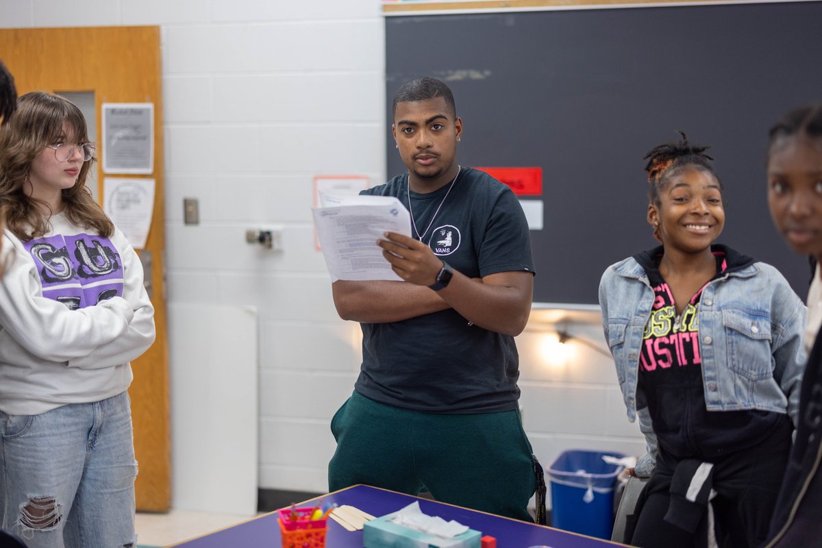 YVCHR's tweet photo. @NNPSWoodside YVC Club is gearing up to mentor and inspire 5th graders @GreenwoodElemen 🌱🚀 We're all about nurturing the next generation of innovators and problem solvers! Service Through STEM! #differencemakers https://t.co/HOgli5ozDB