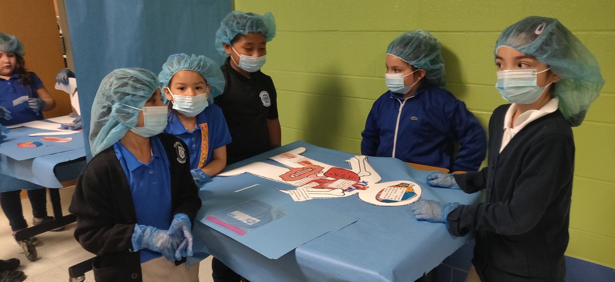 dallasschools's tweet photo. ππ Inside the Classroom: Students at @WHESEaglesπ©ββοΈπ¨ββοΈare making learning about anatomy fun! Instead of worksheets students dressed up as doctors and delved into the organs and systems in the body, honing in on teamwork and communication skills. #teachbeyondthetest https://t.co/1zs3ZjmiRp