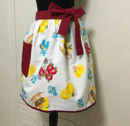 ShianaCraft's tweet photo. Full and Half Aprons
https://t.co/TY0y9tKYpr
#etsyfinds #etsygifts #lemon #apron #fruits #green #elevenseshour #earlybiz #craftbizparty #handmadegifts #kitchen #crafthour #holiday #homemade #lemonapron #gifts #etsysale #etsy #handmade #holidaygifts #kitchen #Cooking #crafthour https://t.co/lHMIE5sOg5