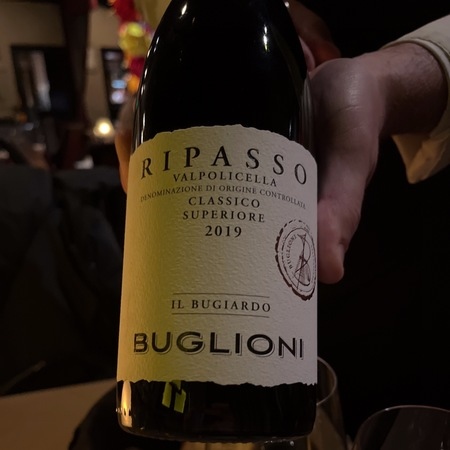 delectable's tweet image. Louis M. notes: "Smooth, light, nice balance, not overly sweet, peppery finish, great to pair with classic Italian red sauce foods"

#vinous #delectable #valpolicella