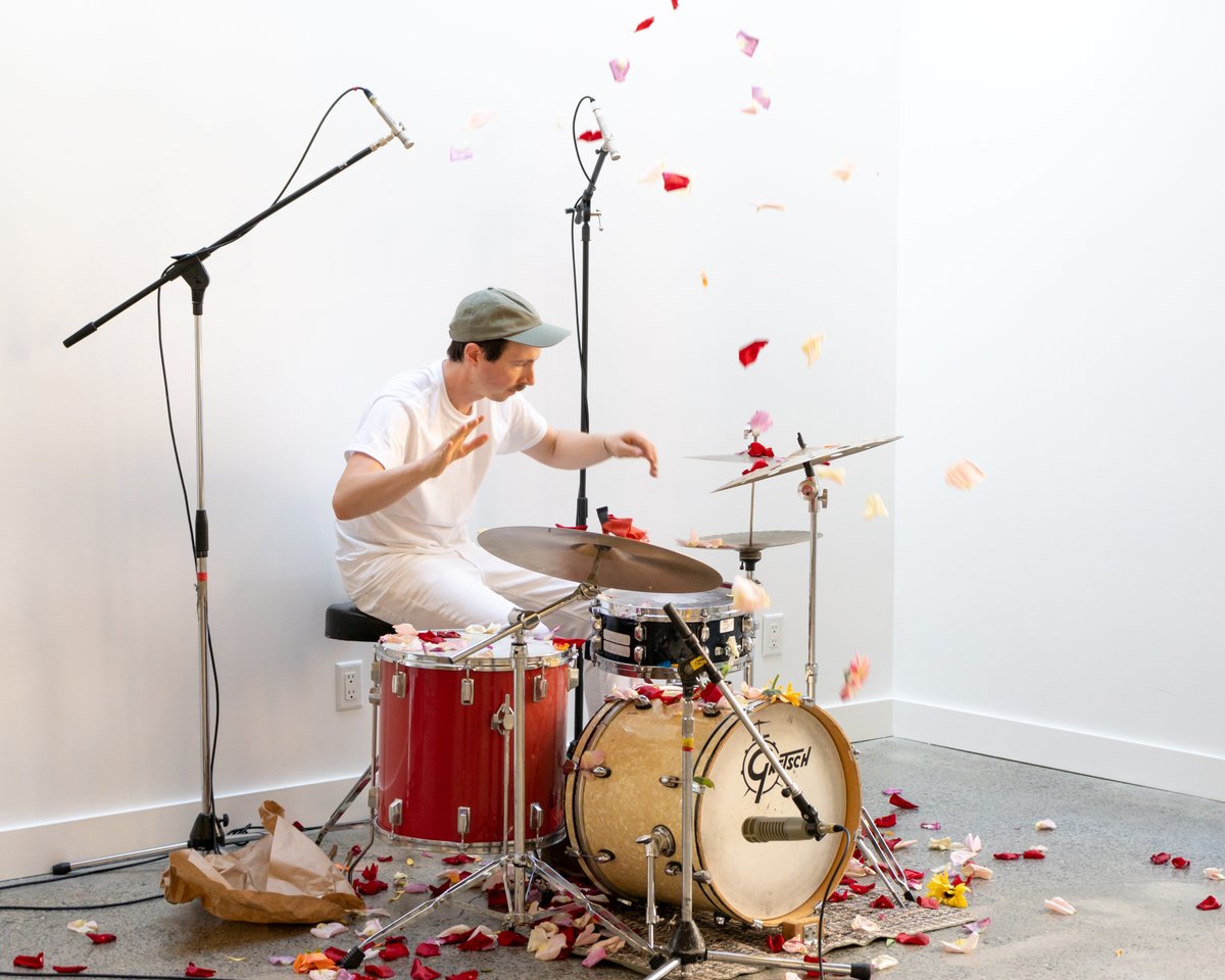 KW Jazz Jam presents Roxanne Nesbitt and "The Shell", performed by Manuela Lucia Tessi and Ben Brown, on Thursday, October 12th at 8 pm. 

Tickets are $15 online or pay what you can at the door. Drinks are by donation

Tickets: ow.ly/qyON50PVNOm