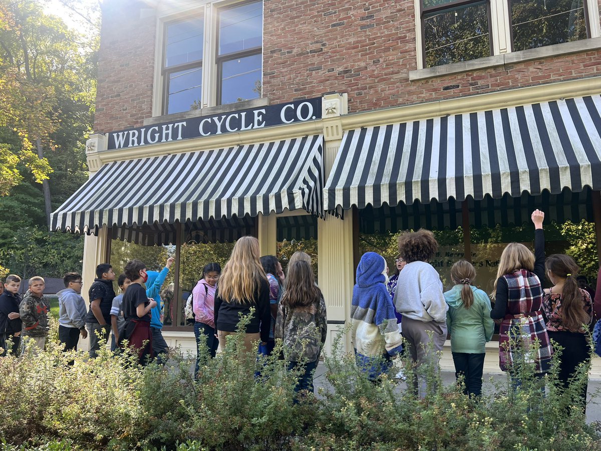 Perfect day at Carillon Park with my fourth grade students! <a href="/AmandaEleTweets/">Amanda Elementary</a> <a href="/MiddletownOH/">Middletown City Schools</a>
