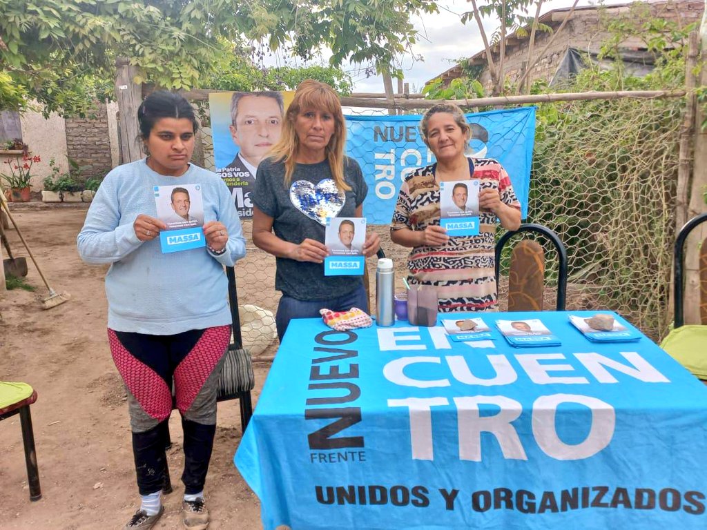 florenciacanali's tweet photo. En #ElCentral #SanMartin #Mendoza  seguimos militando incansablemente para que  @SergioMassa sea nuestro próximo Presidente.

Tenemos con qué y tenemos con quién. 

#MassaPresidente https://t.co/eSjuIUB1Pd