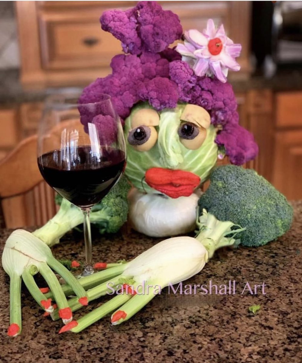 FunkyFoodArt's tweet photo. The more I make my food art people, the more I realize so many REAL people are stranger than my creations…
-Sandra Marshall Art
#Artist #ArtistLife #Vegetarian #plantbased #DinnerRecipes #Dinner #Plants #HealthyFoods #FoodArt #FoodPorn https://t.co/ThyS79euuc