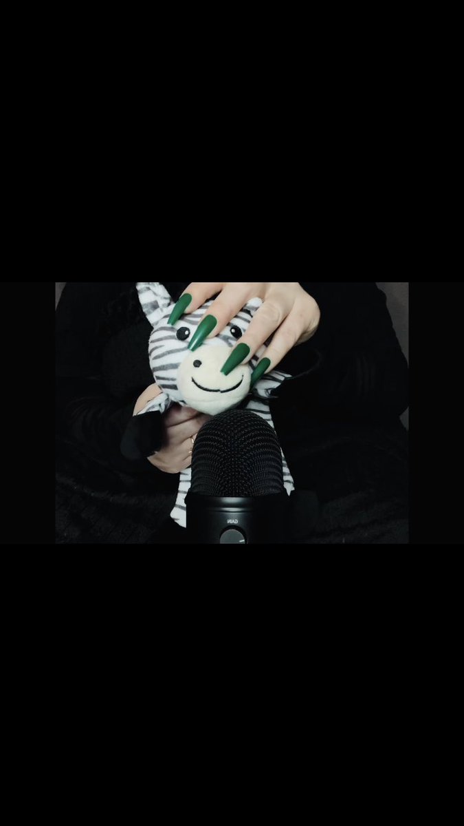 ASMRRaven4's tweet photo. ASMR: I’m sleepy, are you? https://t.co/68XWUbK8sh #asmr https://t.co/yH5d3qY5Oa