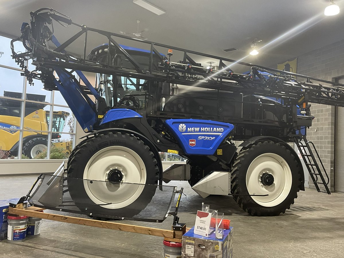 CR9090JK's tweet photo. Our show room is set for the winter.
#bluesprayers https://t.co/H1v6SM1vJb