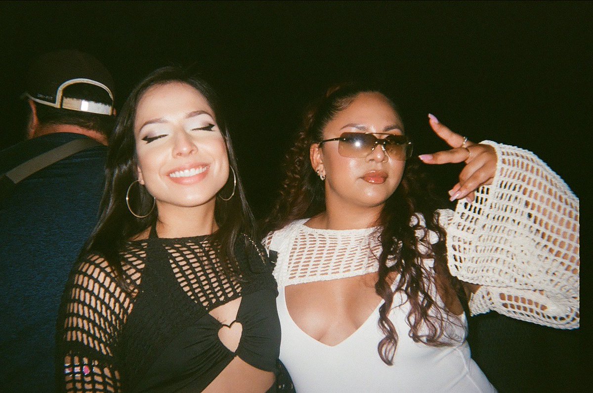 Joéllen tweet media