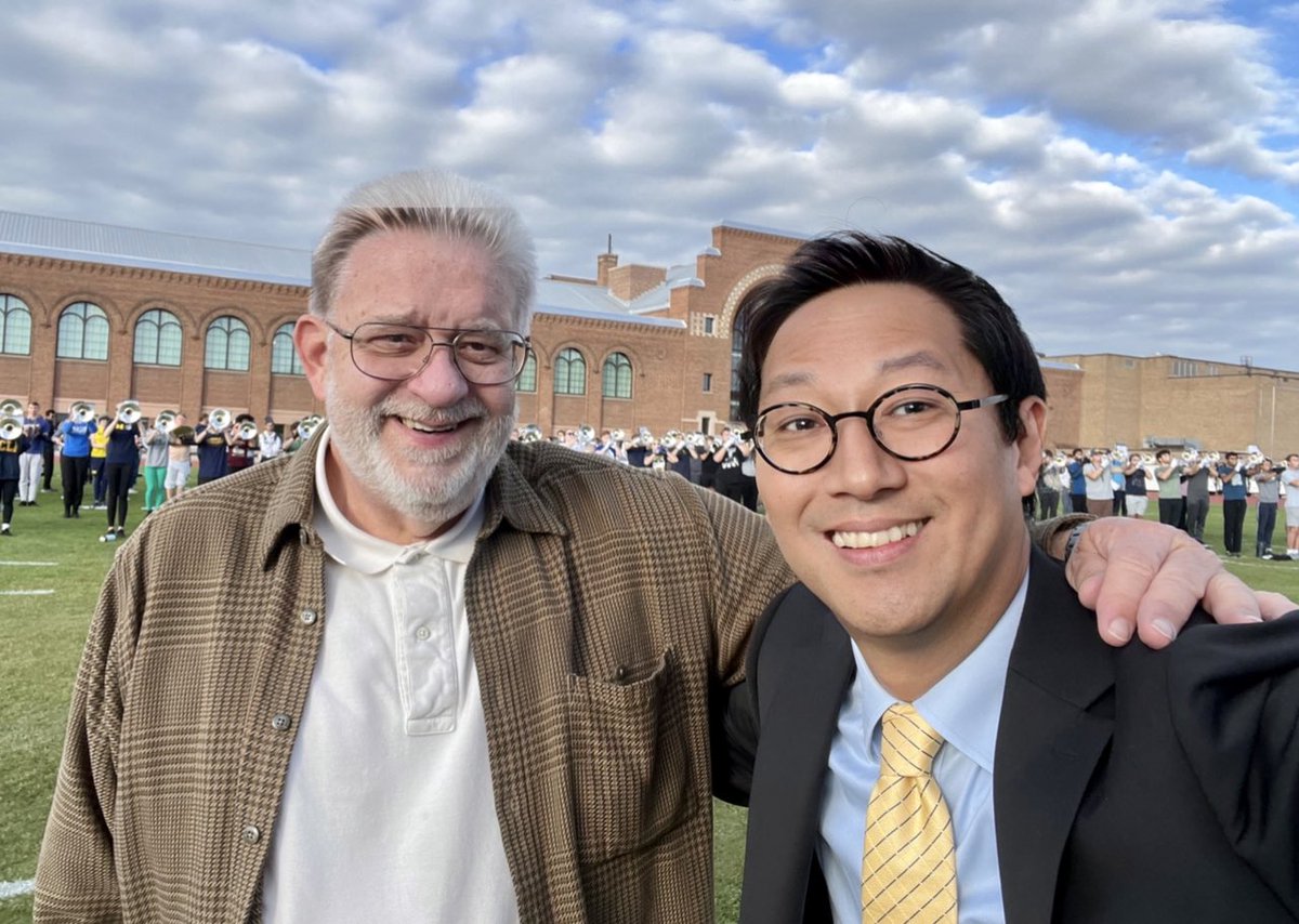 Santa Ono tweet media