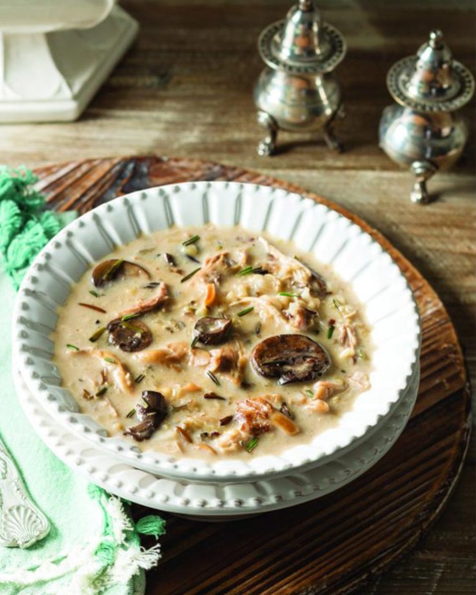 SouthernLadyMag's tweet photo. As the weather cools down, thereβs nothing like a hot bowl of soup to fend off the brisk air. Find recipes for our favorite hearty bisques, stews, and chowders at https://t.co/59OfqwmNpQ.
#southernladymag #soups #fallsoups #easydinners #fallrecipes #fallentertaining https://t.co/ORKDZhzP1b